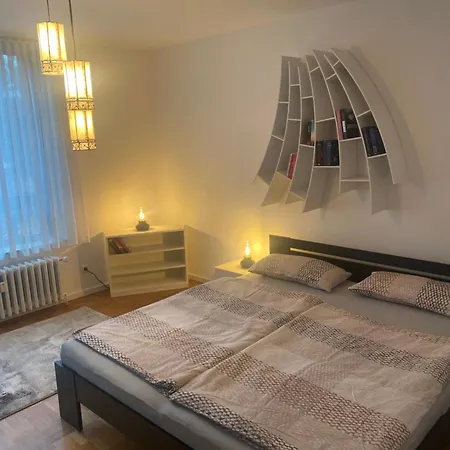 Zentrum - Fuer 8 Personen Κολωνία